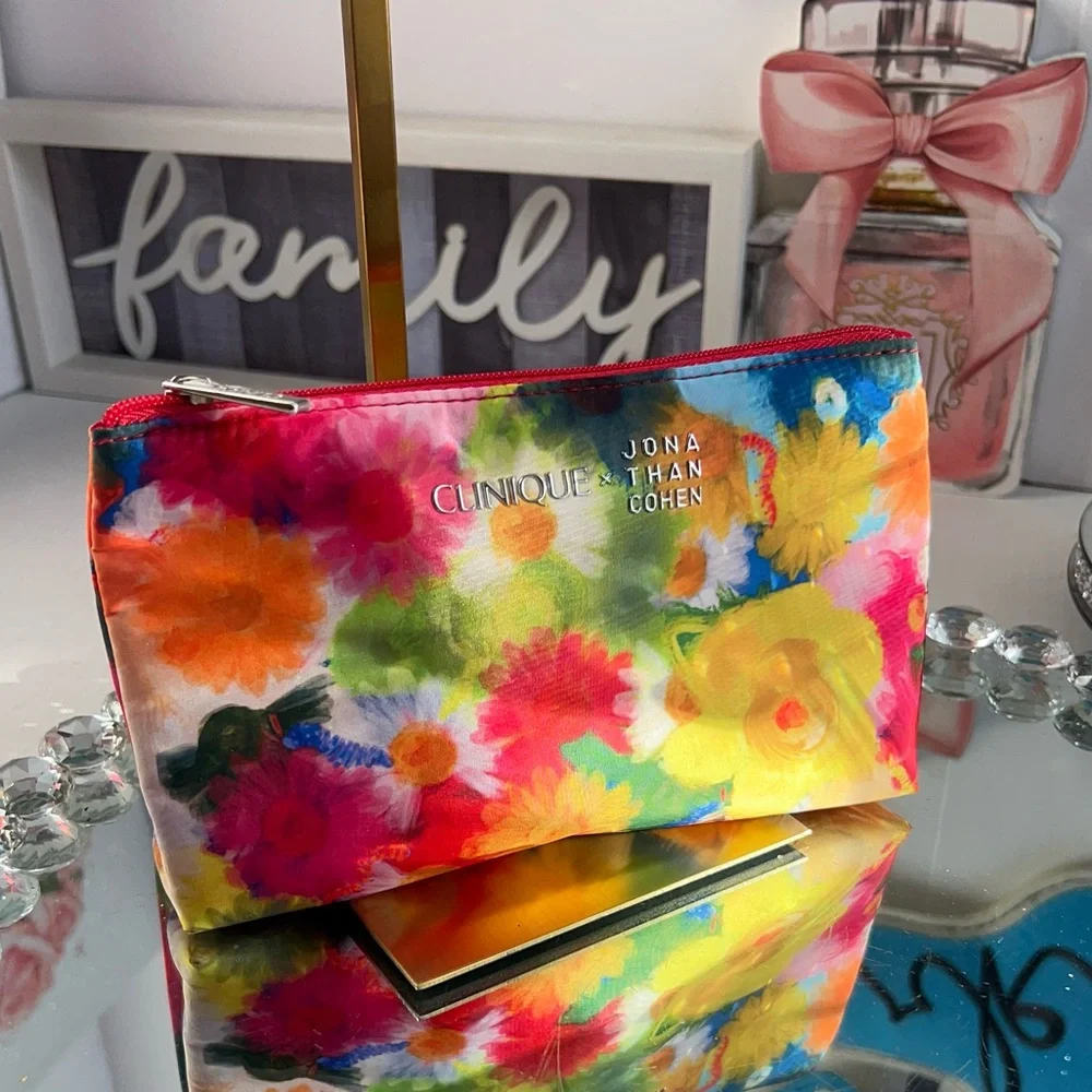 Clinique Jonathan Cohen NWOT Floral Cosmetic Bag